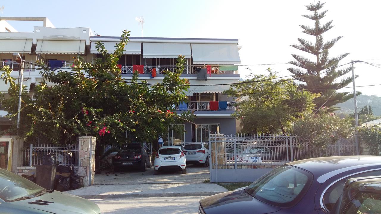 Irini Boutique Rooms!!! Himare Exterior photo