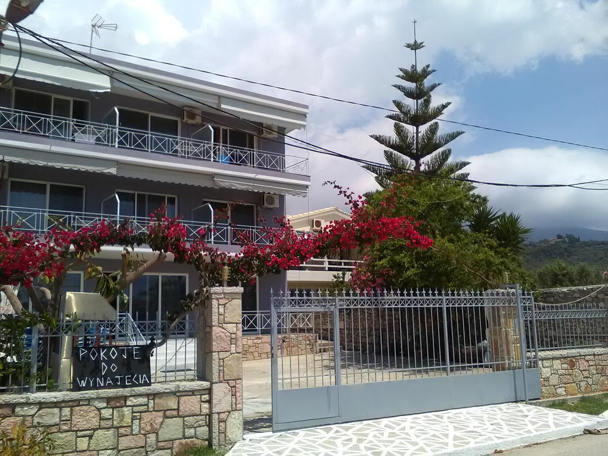 Irini Boutique Rooms!!! Himare Exterior photo